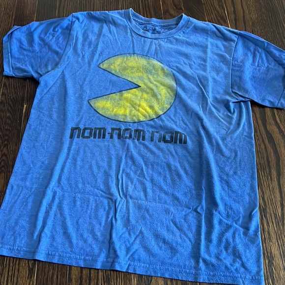 Graphic tees selling single or mix and match - Picture 5 of 14